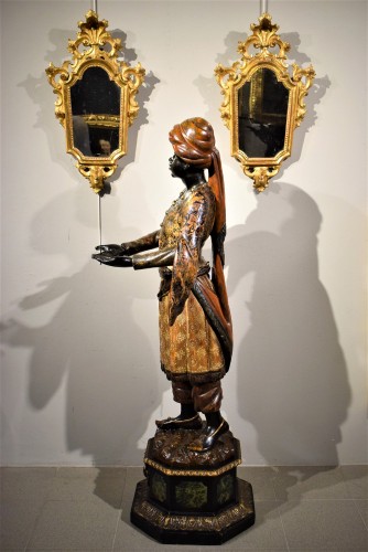 Serviteur en livrée dorée - Grande sculpture, Venise XVIIIe siècle - Romano Ischia
